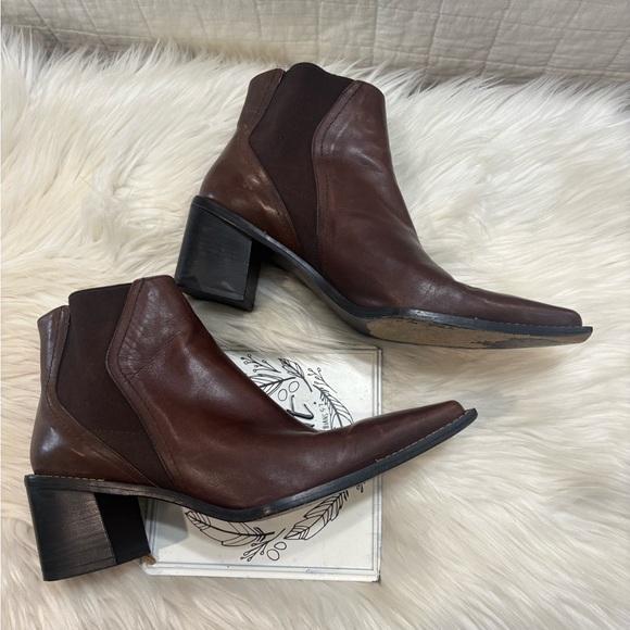 Stuart Weitzman Dark Brown Leather Western Booties EUC Sz 8 - Picture 10 of 11